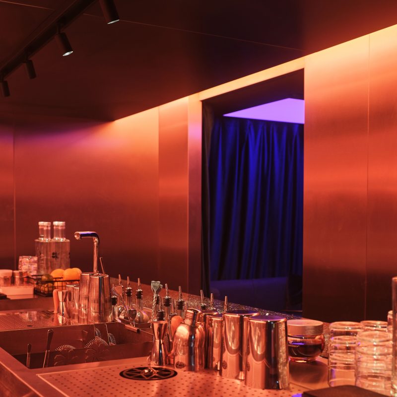 Bar Kinky — interior photo 4