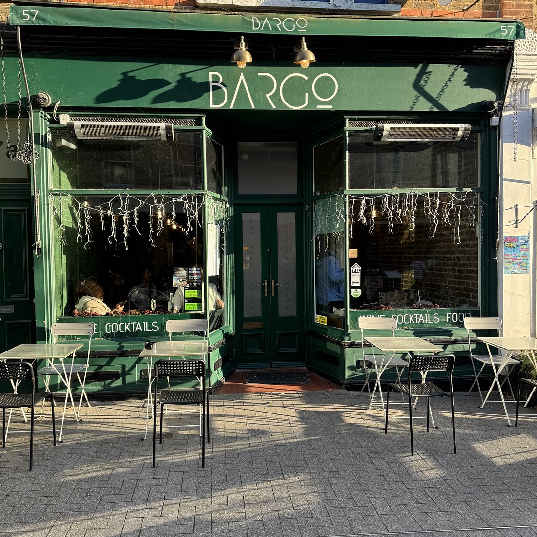 Bargo — interior photo 1