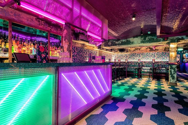 Blame Gloria - Cocktail Bar in Covent Garden — interior photo 1