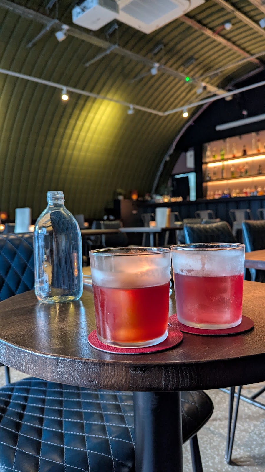 Bluethroat Brixton — interior photo 2