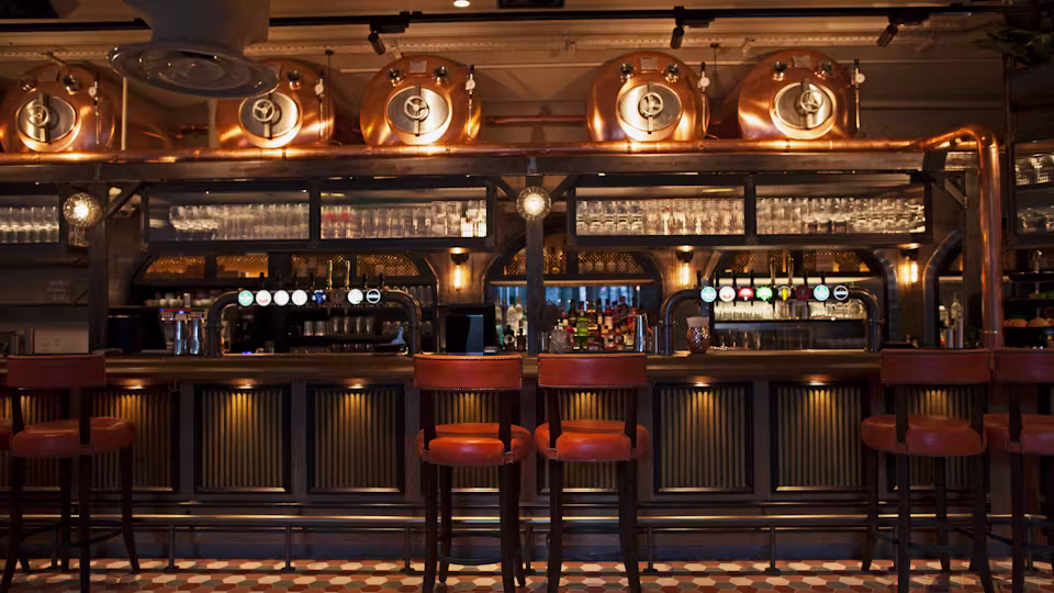 Broadwood Pub & Kitchen — interior photo 1