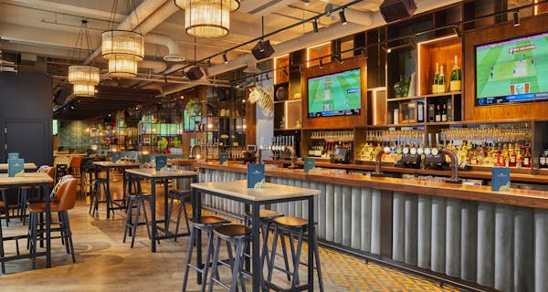 Broadwood Pub & Kitchen — interior photo 3
