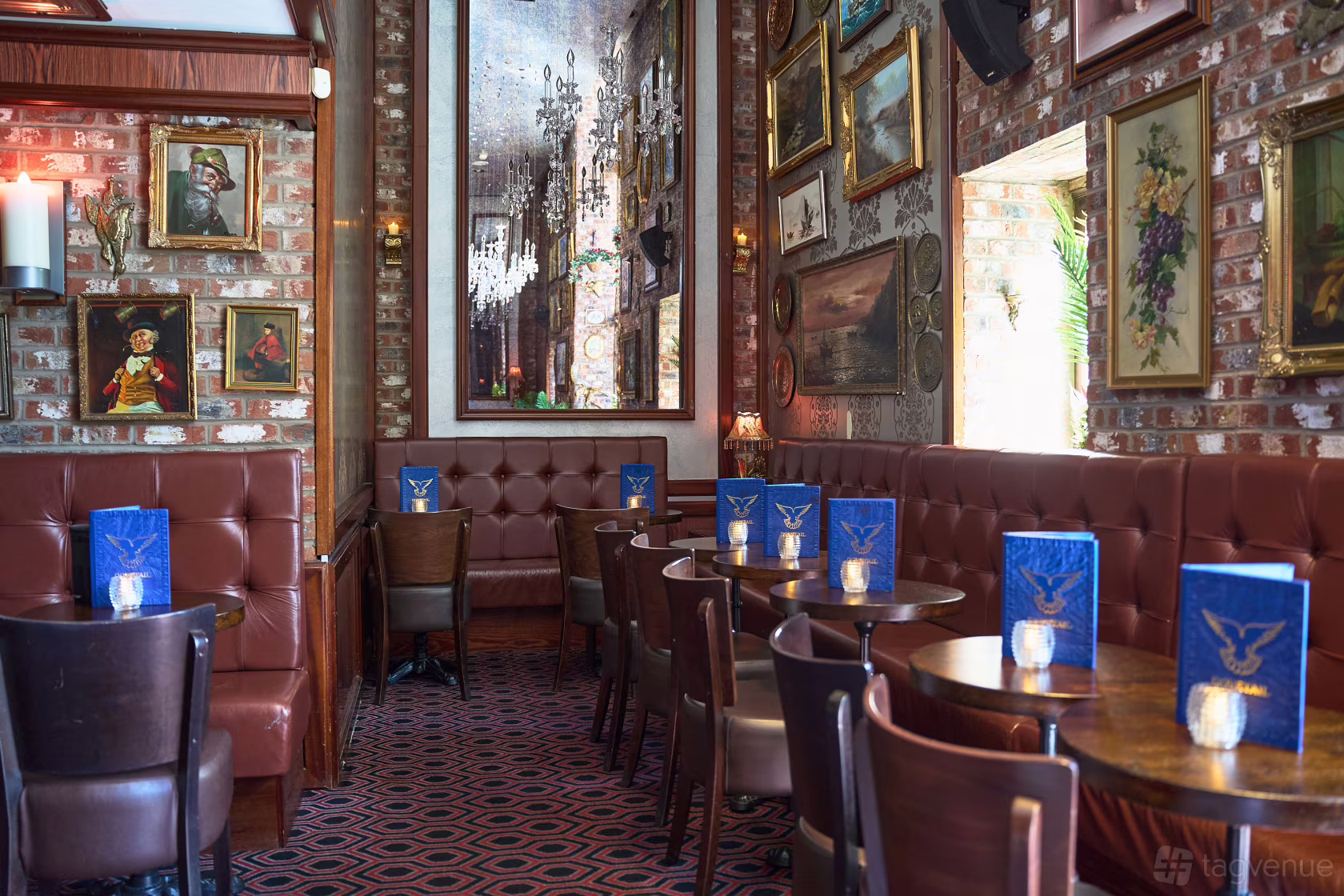 Dovetail Bar - Leicester Square — interior photo 3