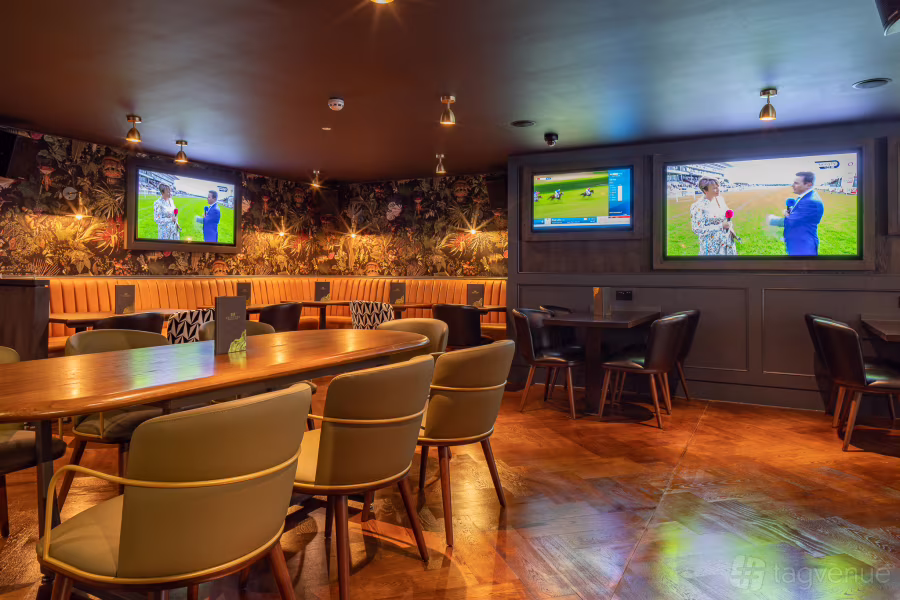 Goldwood Pub & Kitchen — interior photo 4