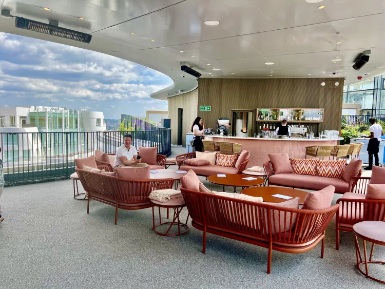 Joia Rooftop Bar — interior photo 3