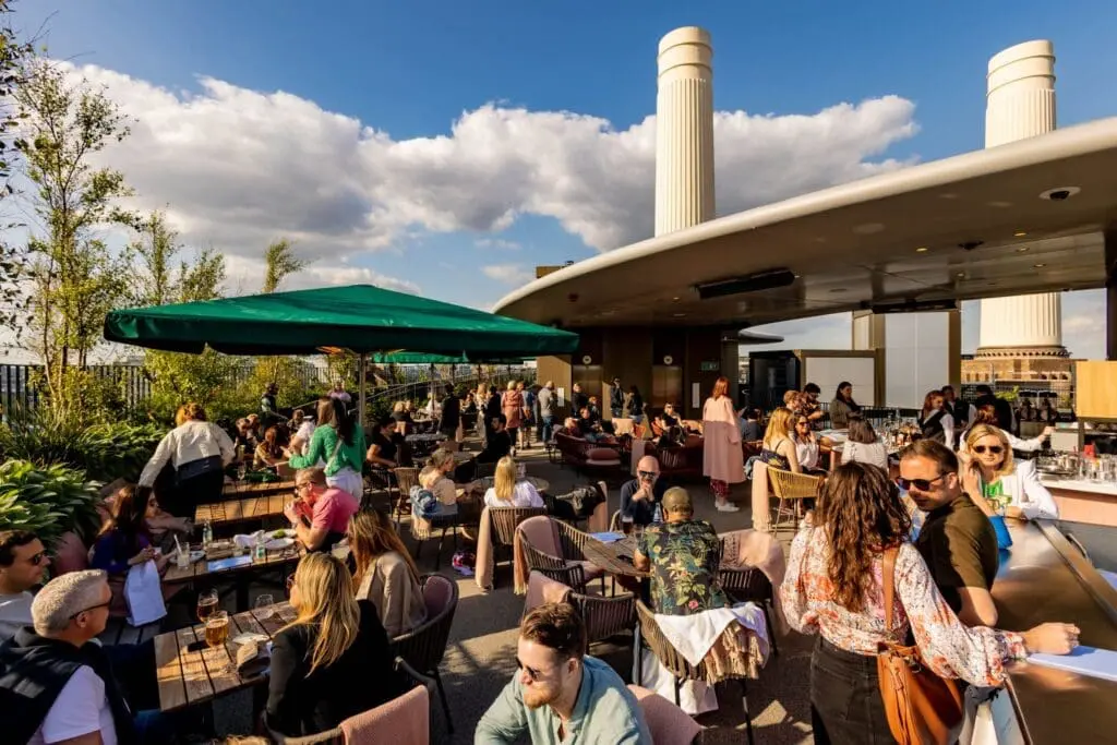 Joia Rooftop Bar — interior photo 5