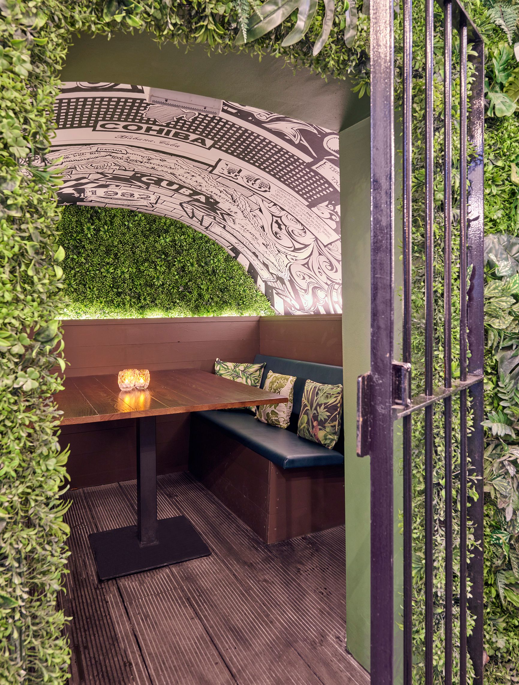 Leaf & Cane — interior photo 5