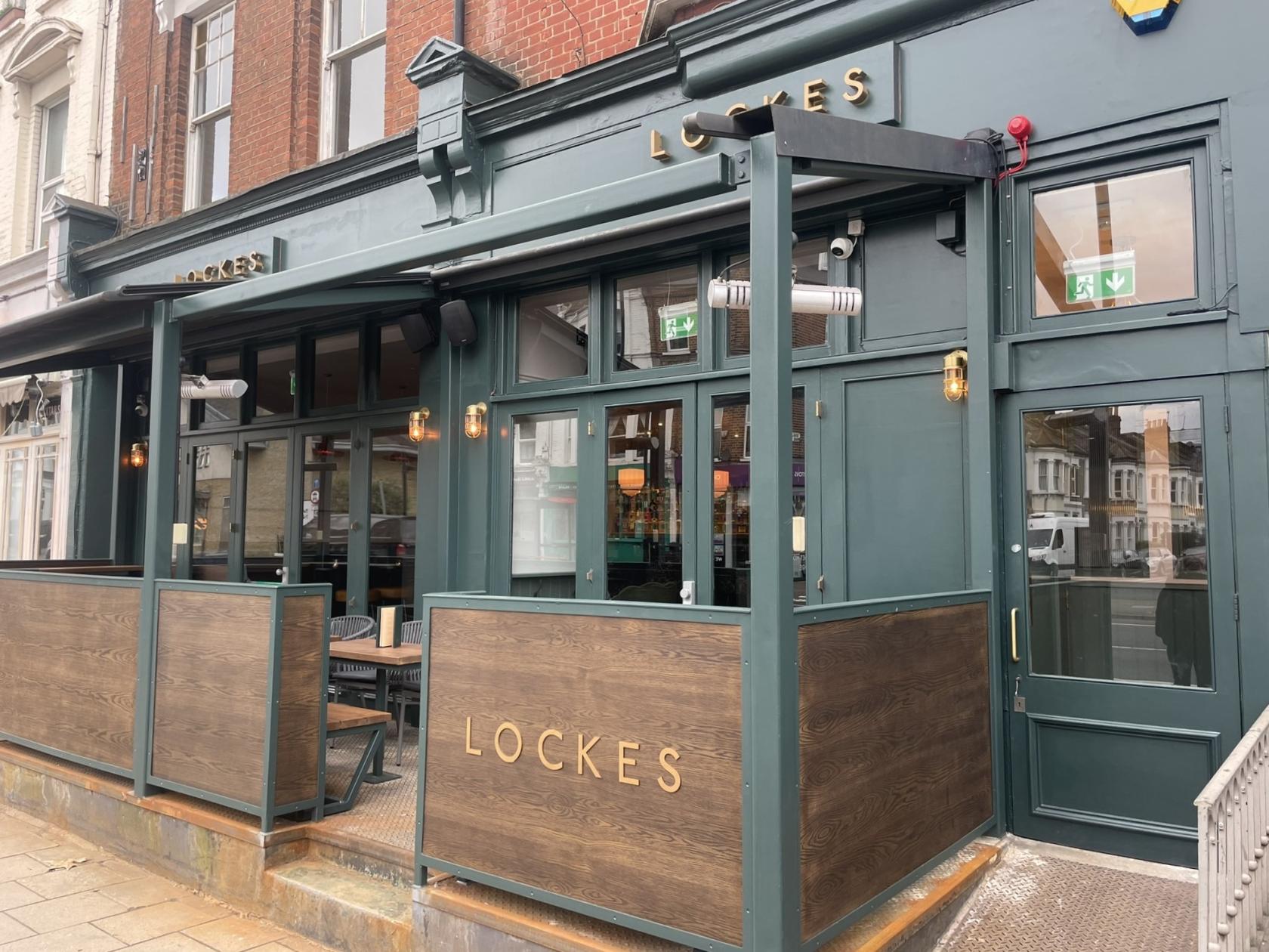 Lockes bar - Clapham Junction — interior photo 1