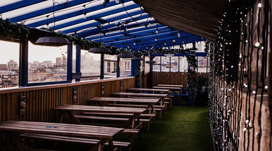 London Bridge Rooftop Bar — interior photo 1