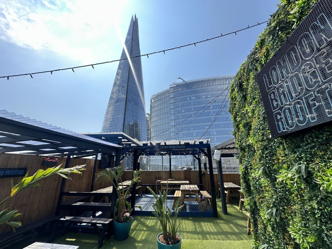 London Bridge Rooftop Bar — interior photo 3