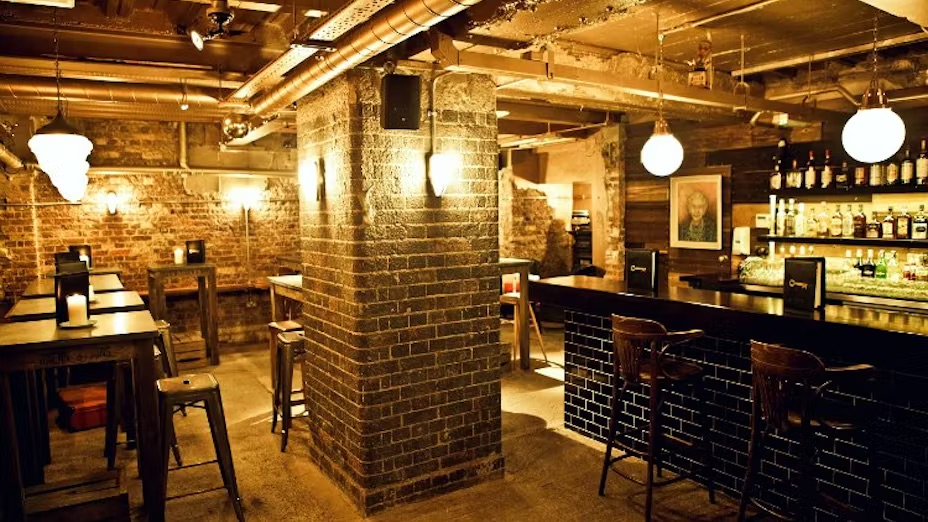 Mayor of Scaredy Cat Town — interior photo 4