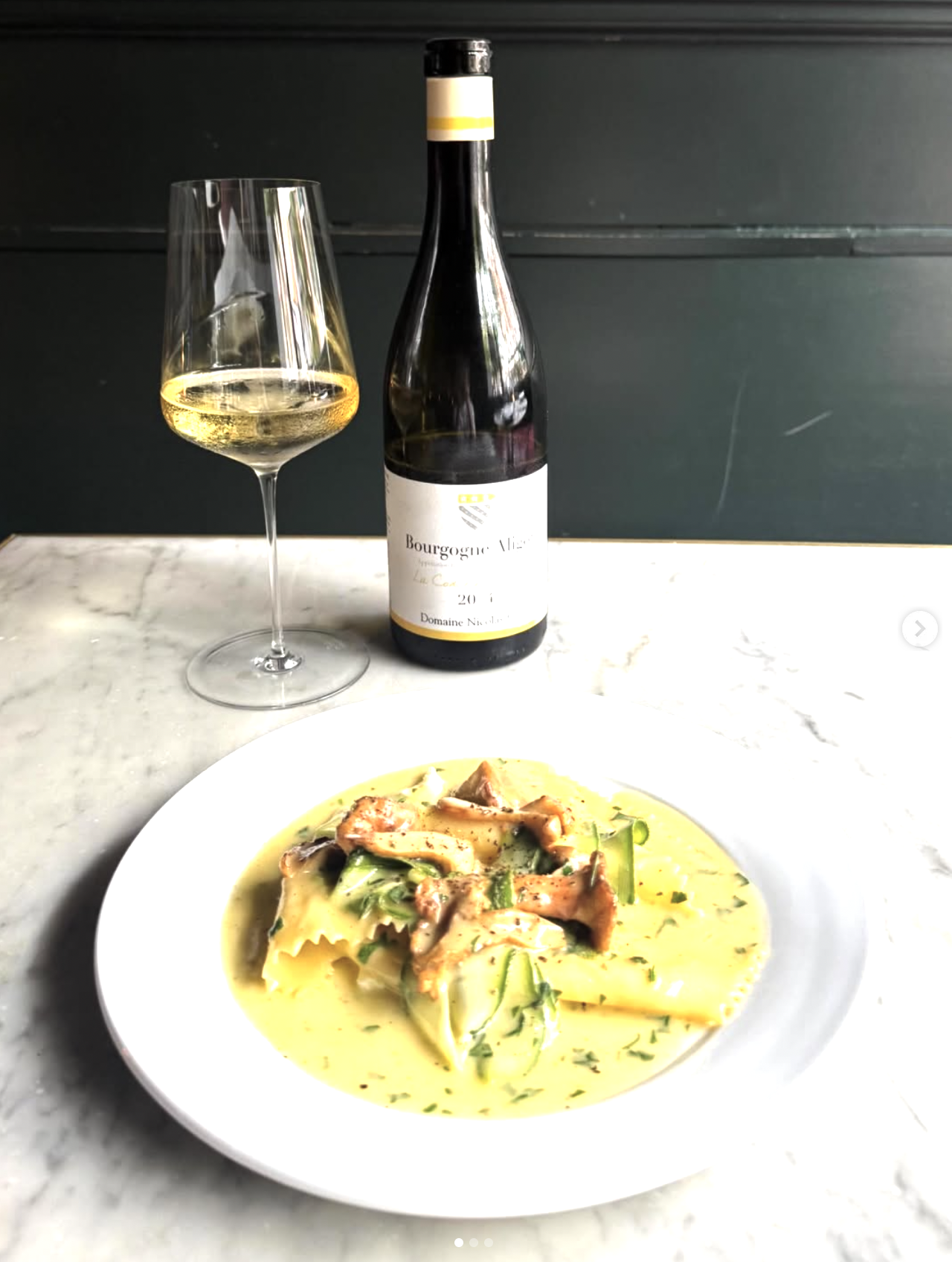 Noble Rot Lamb's Conduit — interior photo 5