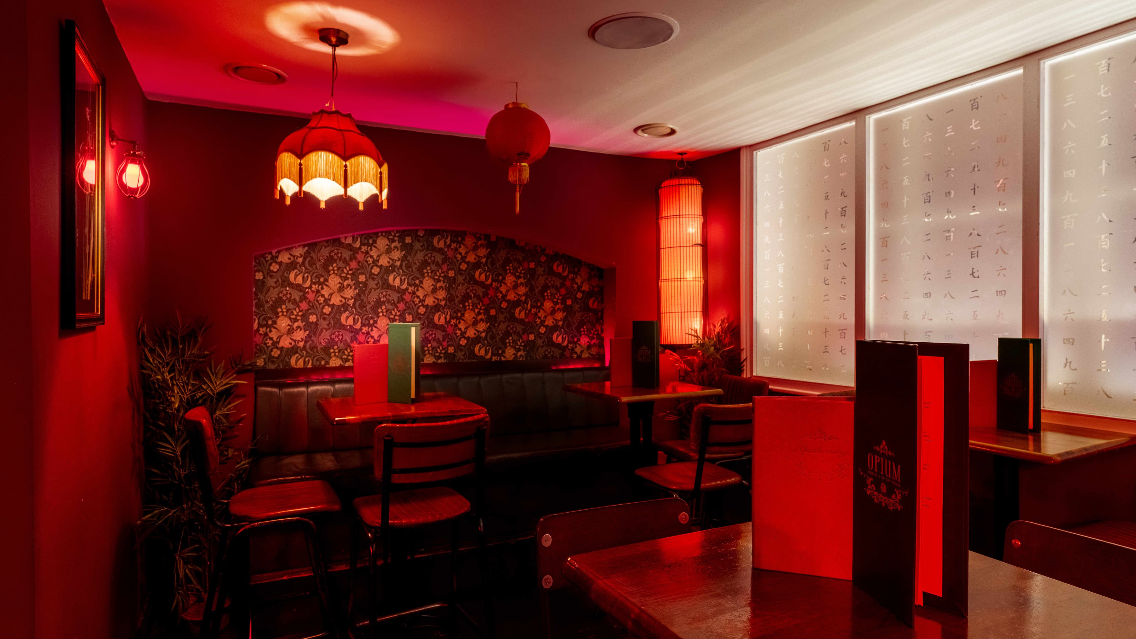 Opium — interior photo 2