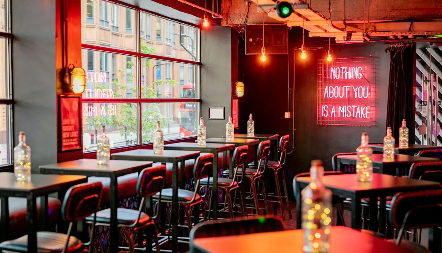 Queen of Hoxton — interior photo 5