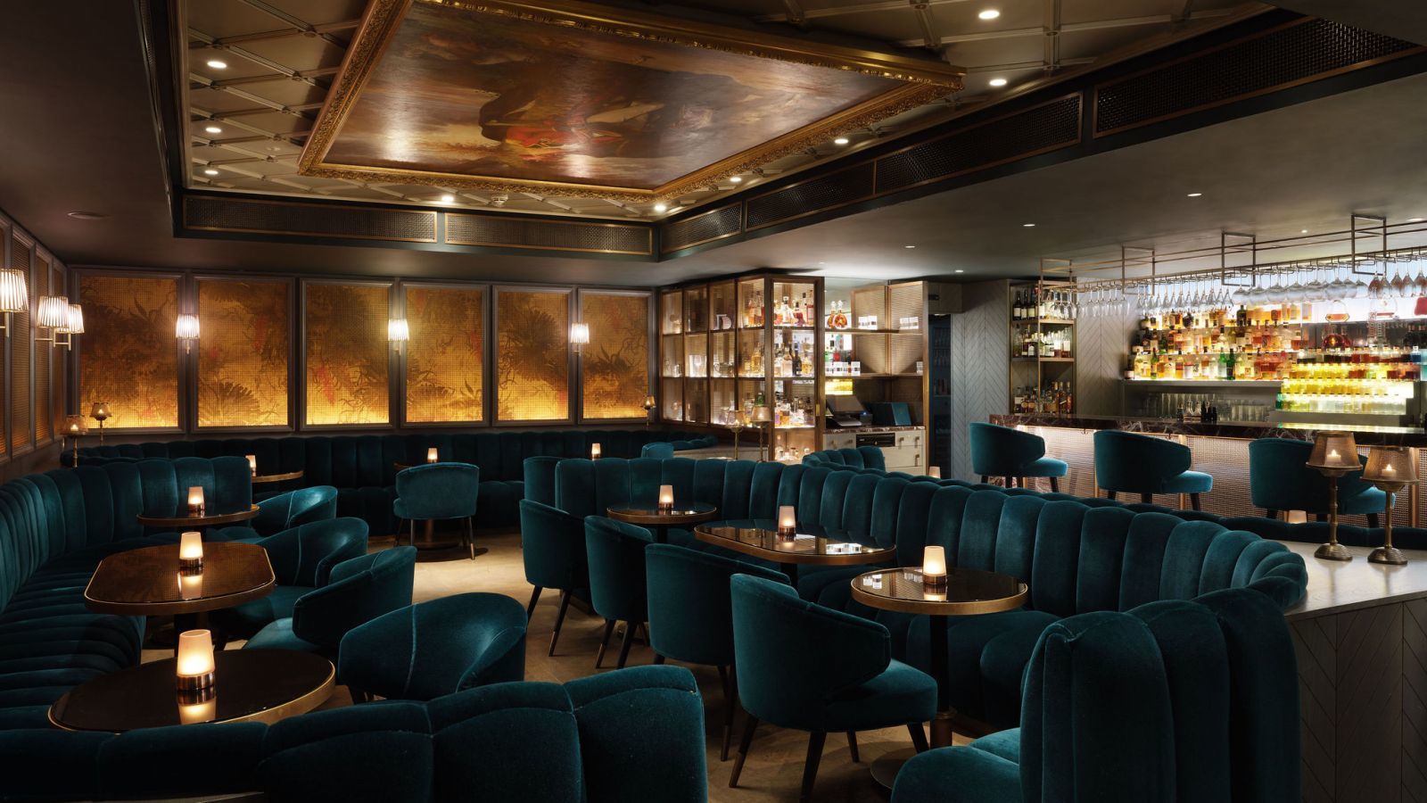 St James Bar — interior photo 1