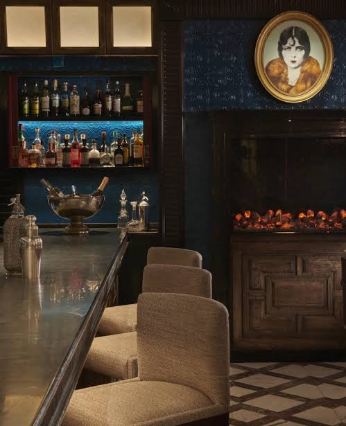 The 40 Elephants — interior photo 7