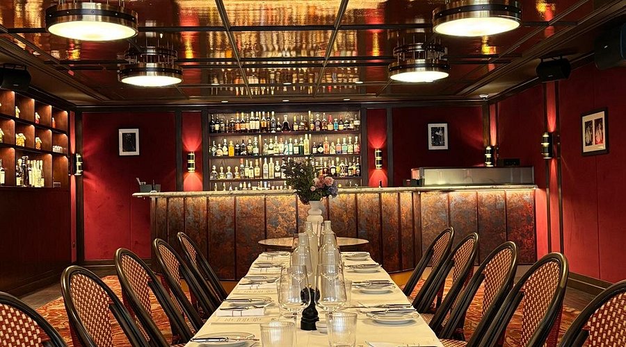 The Blind Pig — interior photo 2