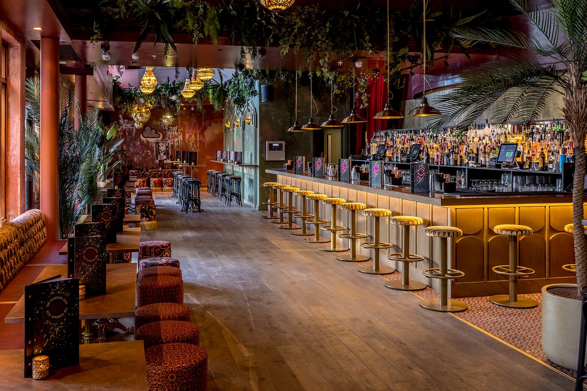 The Cocktail Club - Canary Wharf — interior photo 1