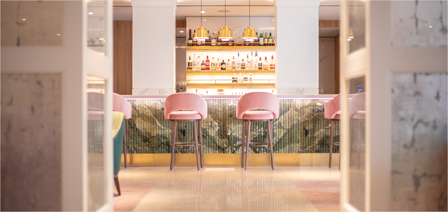 The Hedgerow Bar — interior photo 3