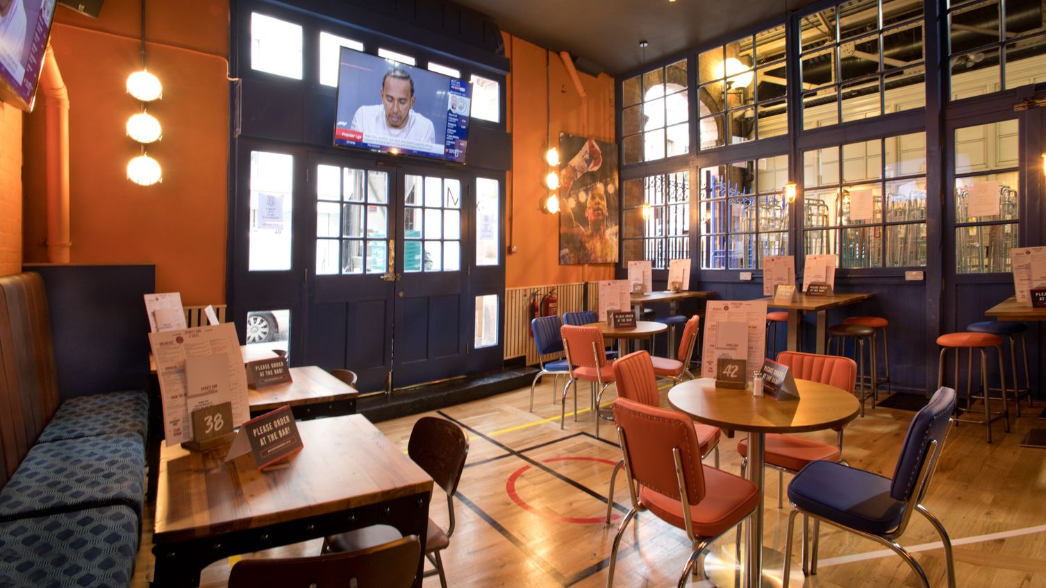 The station master — interior photo 2
