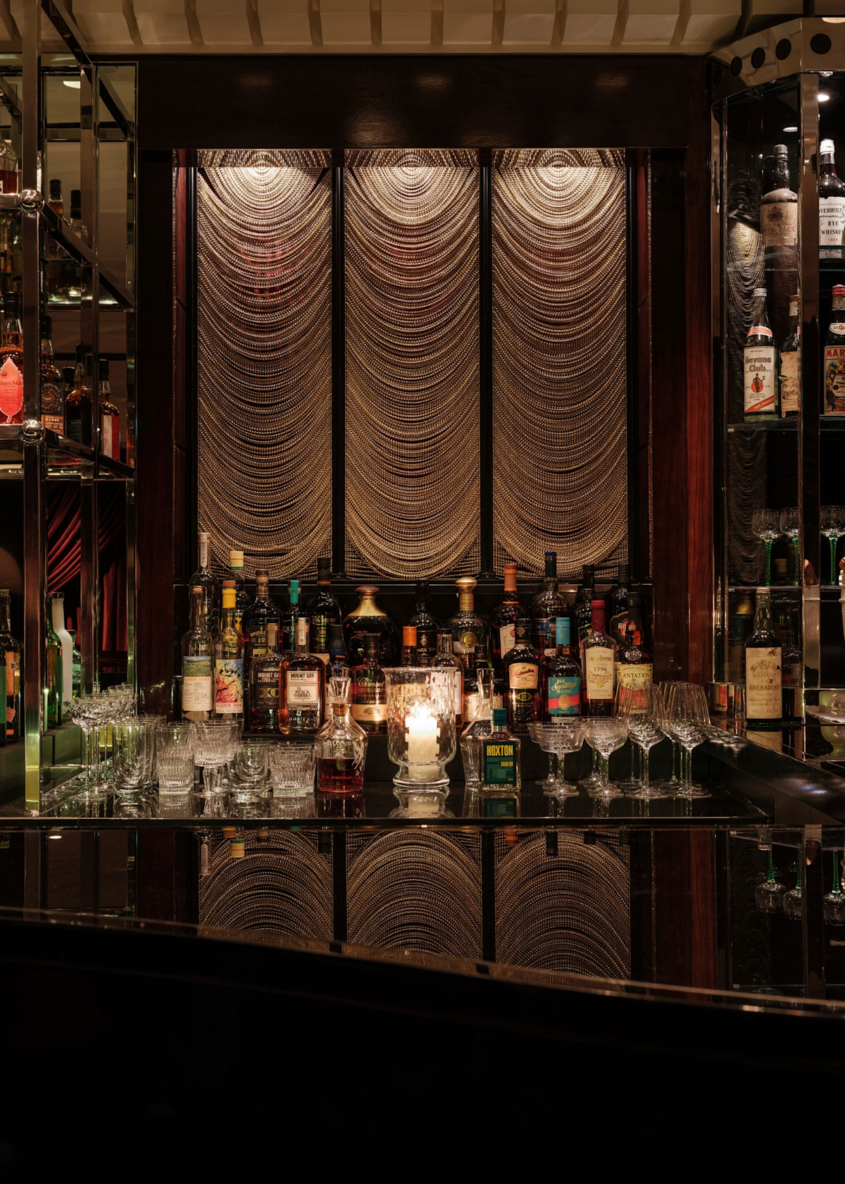 Velvet by Salvatore Calabrese — interior photo 2